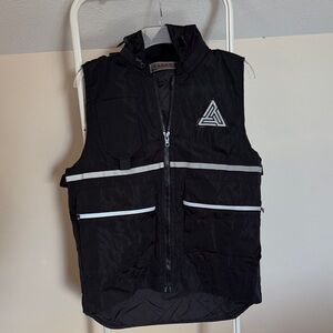 BLACK Pyramid tactical vest